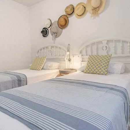 Coral Paradise Apartment With Swimming Pool ลาเอร์ราดูรา ภายนอก รูปภาพ